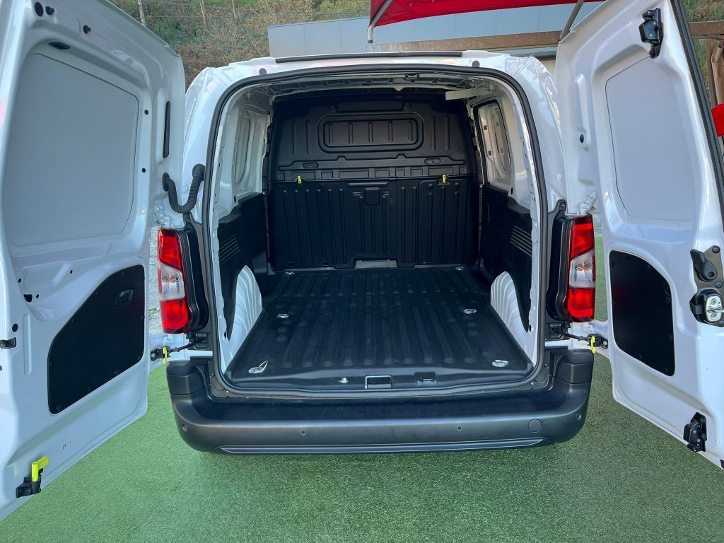 Peugeot Partner | 1.5 HDI | SEMINOVO | 💥 APENAS 7.000 KM's 💥