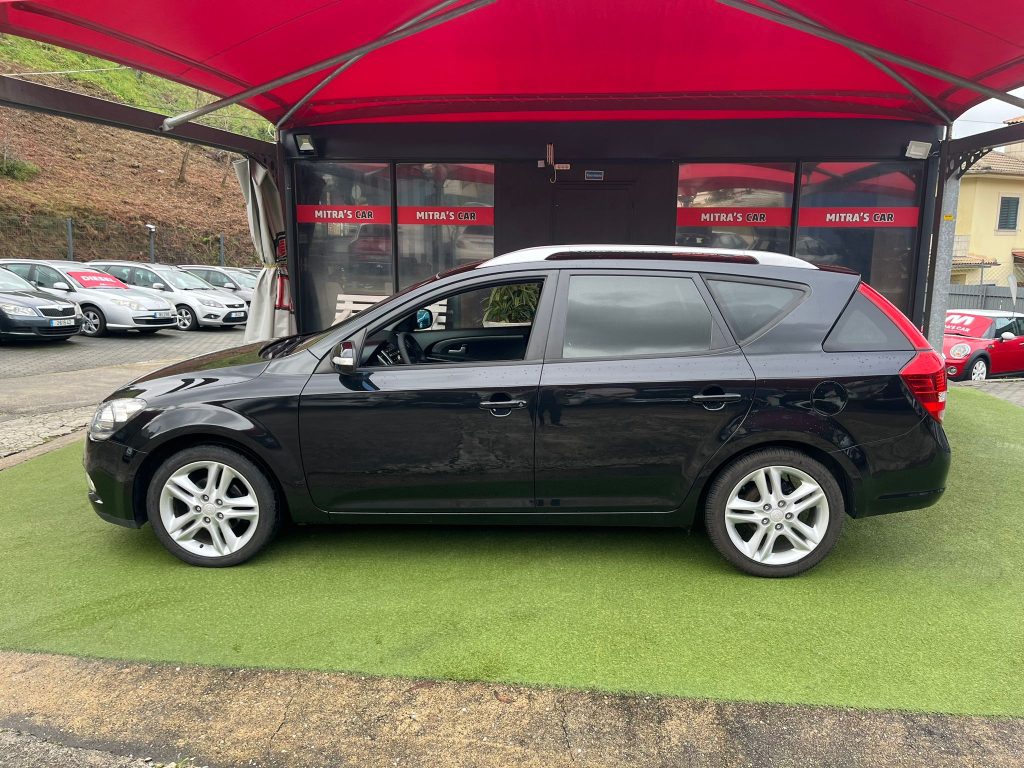 KIA Ceed SW | 1.6 CRDI | POUCOS KM's