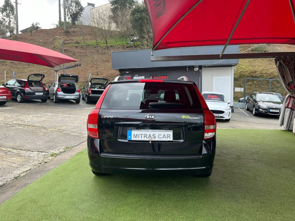 KIA Ceed SW | 1.6 CRDI | POUCOS KM's