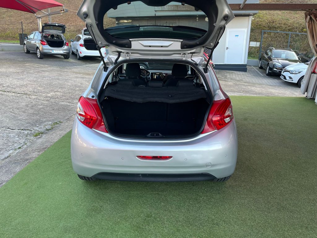 Peugeot 208 | 1.6 HDI