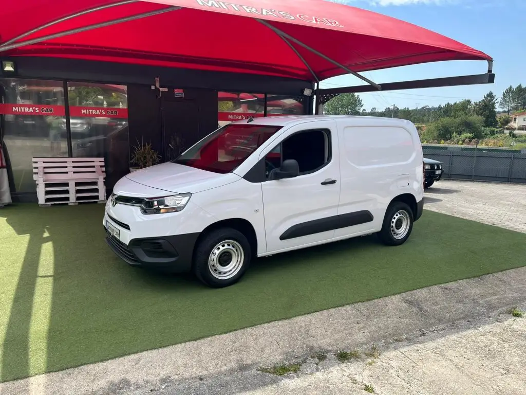 Toyota Proace City | 1.5 D-4D | 3 Lug.
