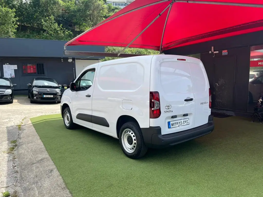 Toyota Proace City | 1.5 D-4D | 3 Lug.