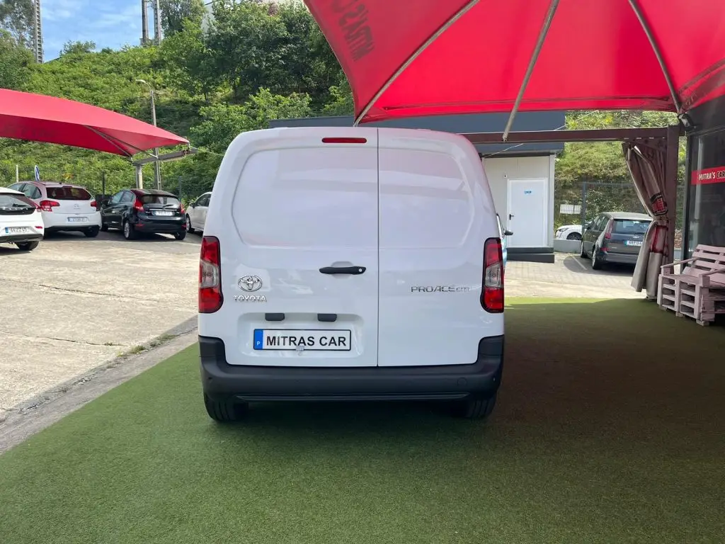 Toyota Proace City | 1.5 D-4D | 3 Lug.