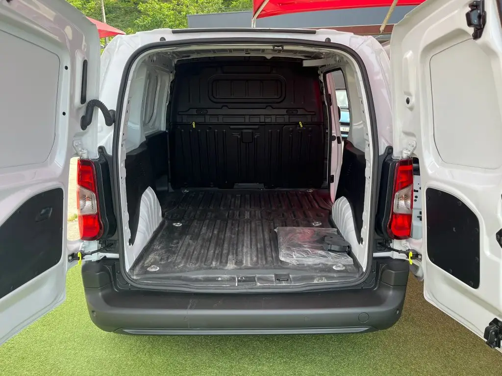 Toyota Proace City | 1.5 D-4D | 3 Lug.