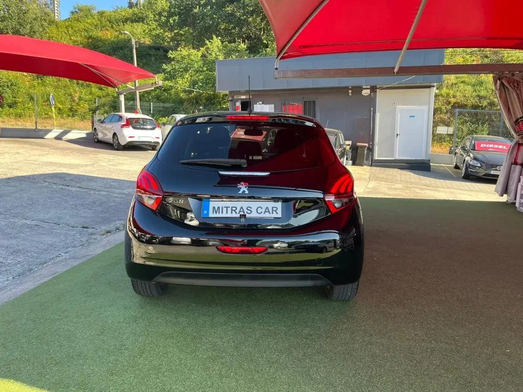Peugeot 208 | 1.2 | Full Extras