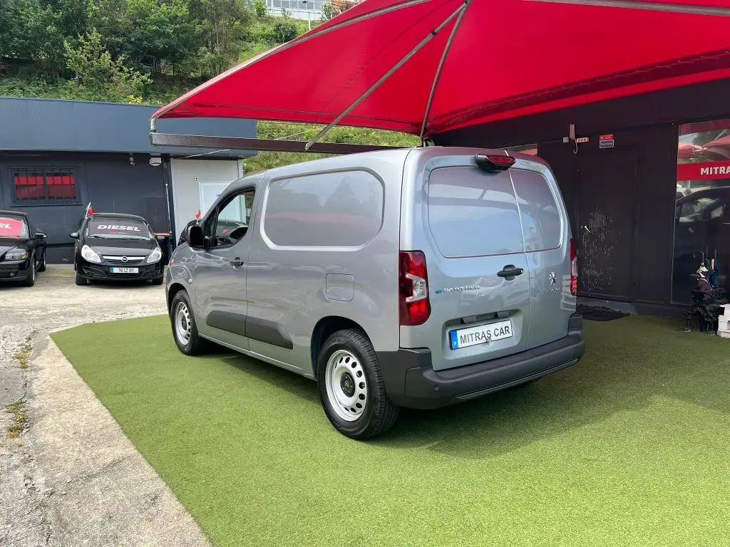 Peugeot e-Partner | 136 CV | Elétrica