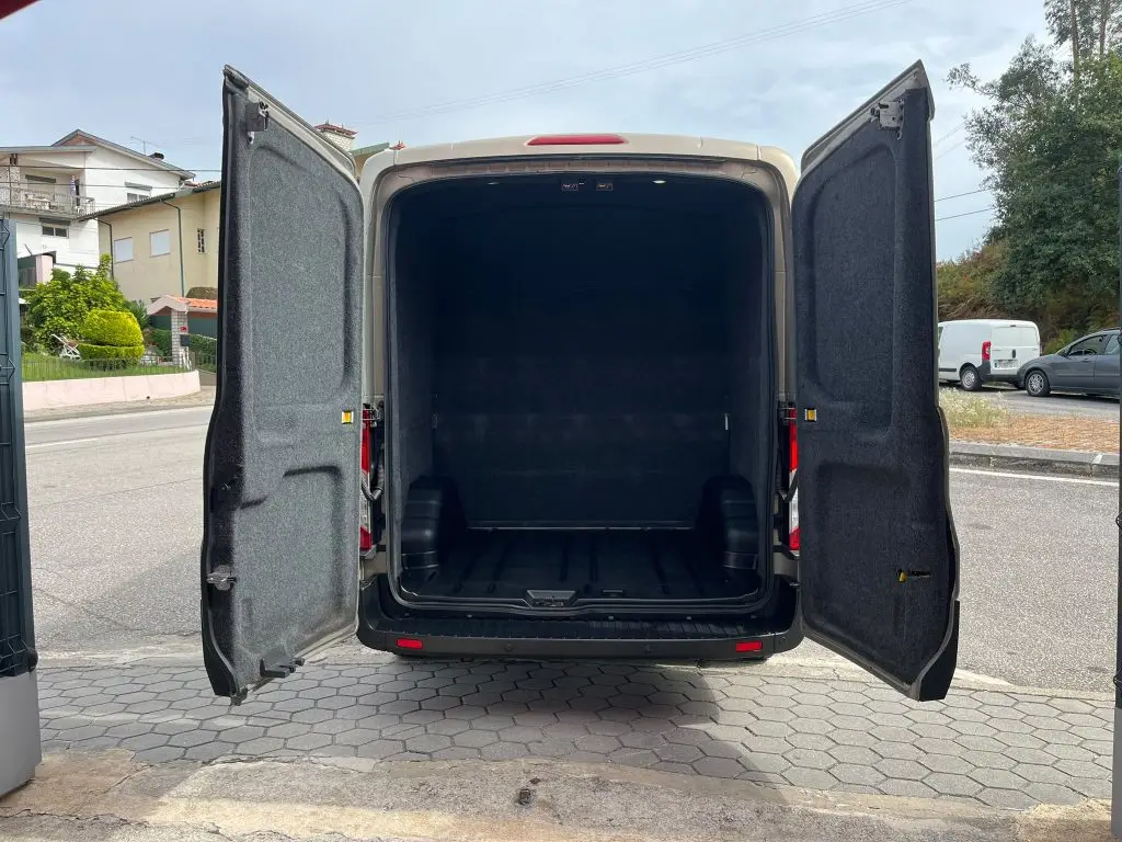 Ford Transit | 2.0 Diesel | 130 CV | 3 Lug.